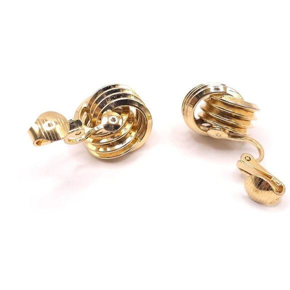 "Vintage-Inspired Design with Contemporary Function Clip on Earrings- Appealing - Picture 3 of 6